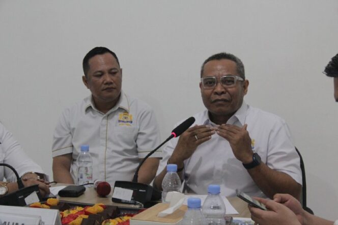 
 Silverius Oscar dalam diskusi Potensi Komoditas Hutan dan Multi Usaha Kehutanan bersama Kadin Sultra
